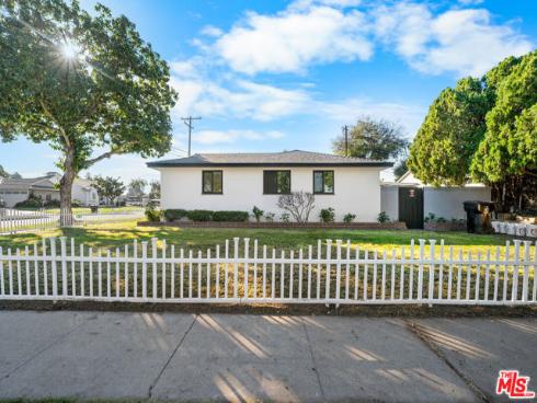 801 S Courtney Avenue, Fullerton, CA