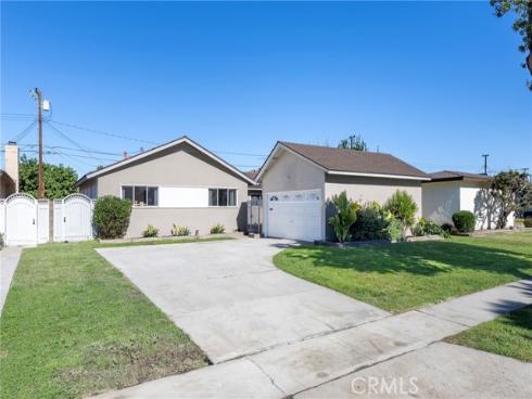 1343 W Oak , Fullerton, CA