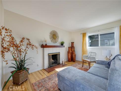 1343 W Oak , Fullerton, CA