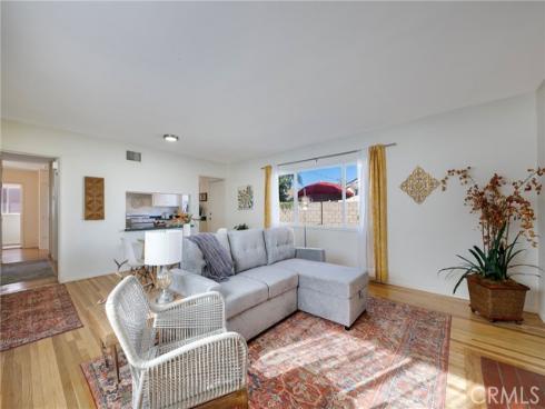 1343 W Oak , Fullerton, CA