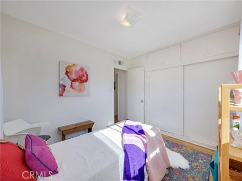 1343 W Oak , Fullerton, CA