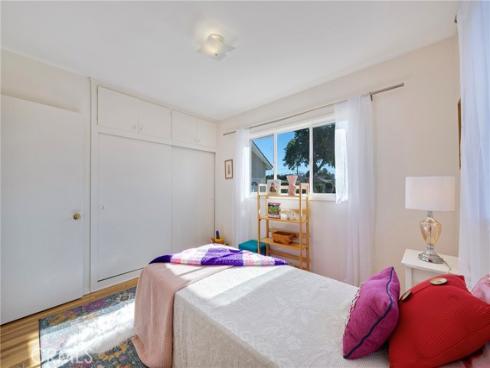 1343 W Oak , Fullerton, CA