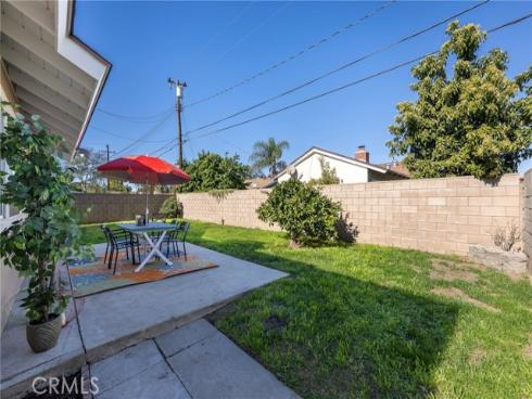 1343 W Oak , Fullerton, CA