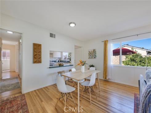 1343 W Oak , Fullerton, CA