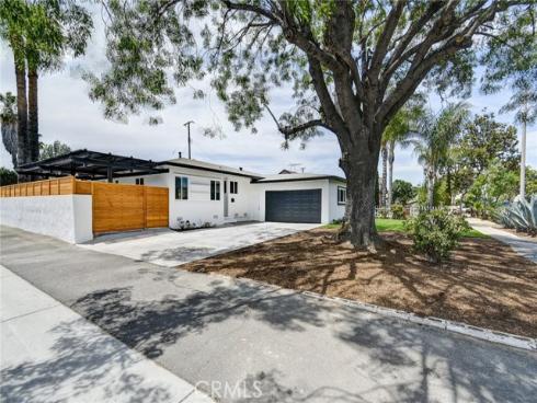 1613 S Roosevelt Avenue, Fullerton, CA