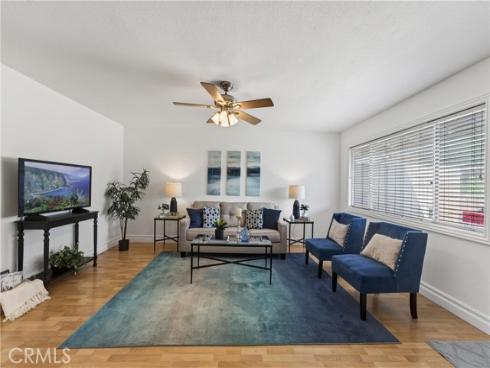 1752 E Commonwealth 102 , Fullerton, CA