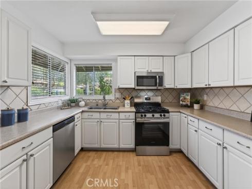 1752 E Commonwealth 102 , Fullerton, CA