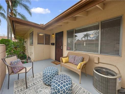 1752 E Commonwealth 102 , Fullerton, CA