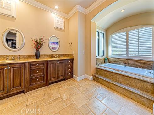 1241 W Valencia Mesa  , Fullerton, CA