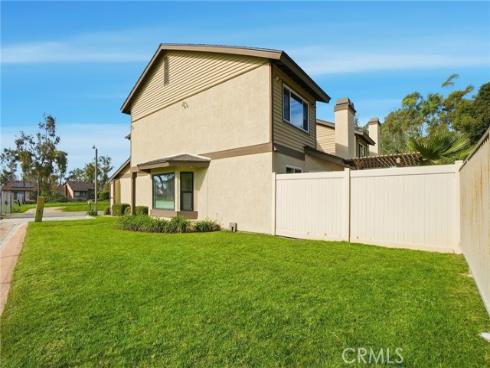 2337 Grandwood , Fullerton, CA