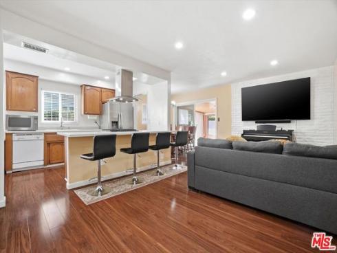 1412 W Baker Avenue, Fullerton, CA