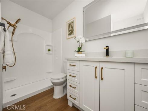 3010  Associated  122  Road, Fullerton, CA