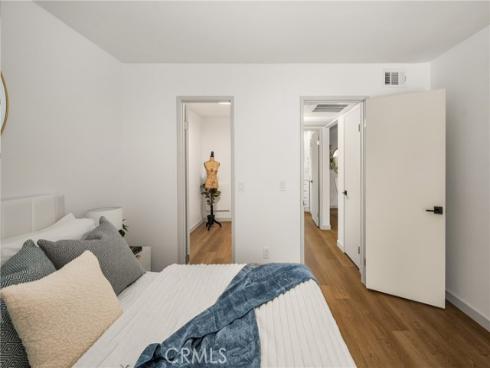 3010  Associated  122  Road, Fullerton, CA