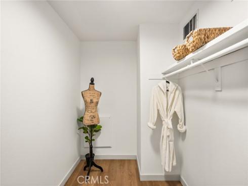 3010  Associated  122  Road, Fullerton, CA