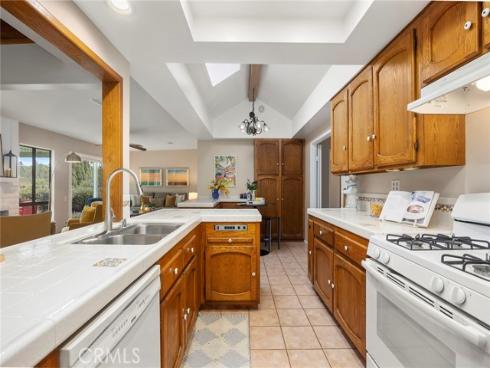 119  Helen  , Fullerton, CA