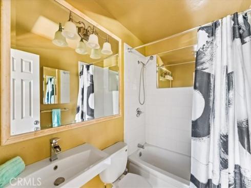 2009 W Oak  , Fullerton, CA