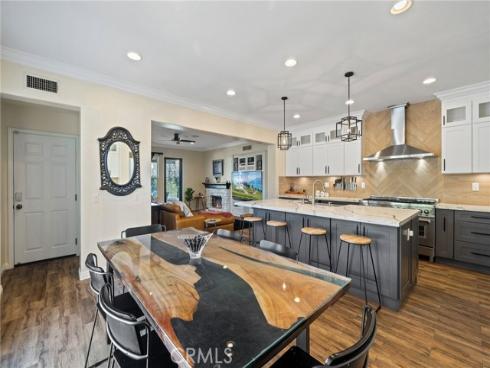 465  Periwinkle  , Fullerton, CA