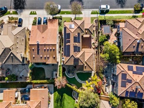 465  Periwinkle  , Fullerton, CA