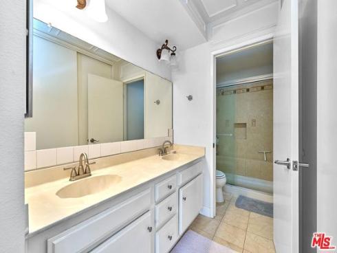 2426  Plaza De Vista  , Fullerton, CA