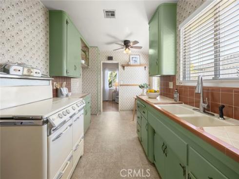 1836 W Southgate  , Fullerton, CA