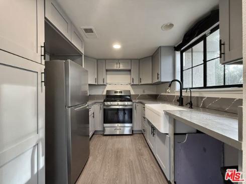 2351  Sutter  242  Way, Fullerton, CA