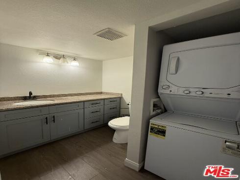 2351  Sutter  242  Way, Fullerton, CA