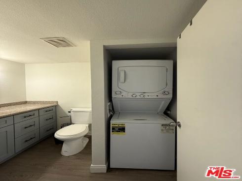 2351  Sutter  242  Way, Fullerton, CA