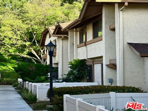 2351  Sutter  242  Way, Fullerton, CA