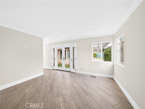 910 W Valencia Mesa  , Fullerton, CA