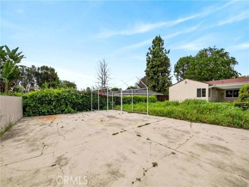 910 W Valencia Mesa  , Fullerton, CA