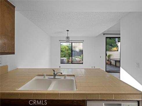 921  Creekside Dr  , Fullerton, CA