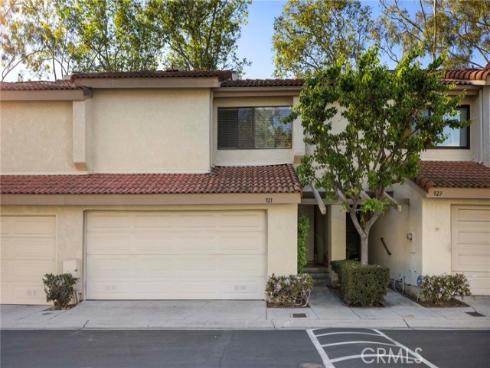 921  Creekside Dr  , Fullerton, CA