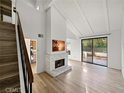 921  Creekside Dr  , Fullerton, CA