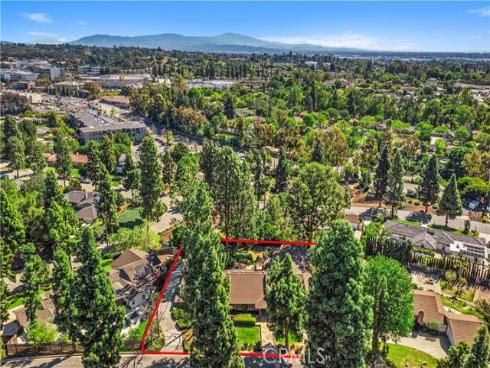 2120  Yucca  , Fullerton, CA