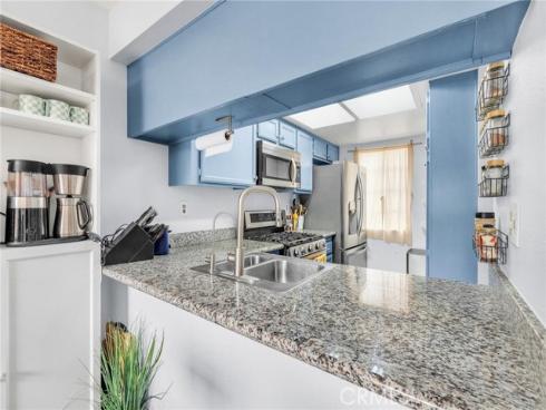 2410 W Orangethorpe  6 , Fullerton, CA