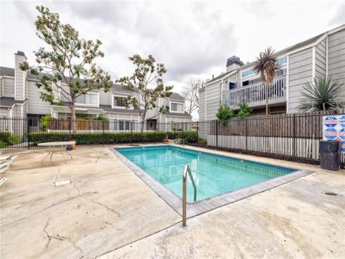 2410 W Orangethorpe  6 , Fullerton, CA