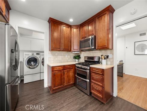 804  E Glenwood  , Fullerton, CA