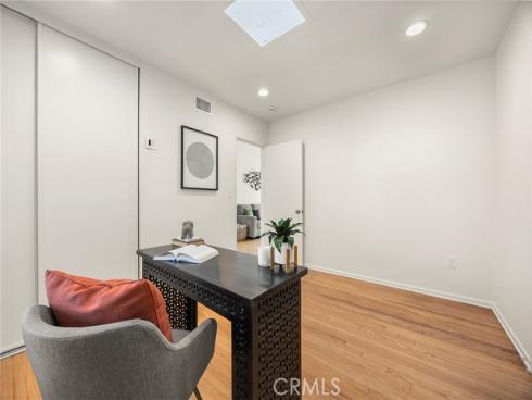 804  E Glenwood  , Fullerton, CA