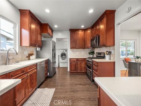 804  E Glenwood  , Fullerton, CA