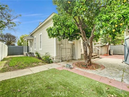 151 N Lincoln  , Fullerton, CA