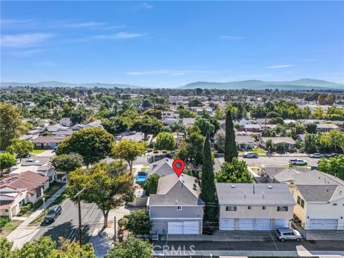 151 N Lincoln  , Fullerton, CA