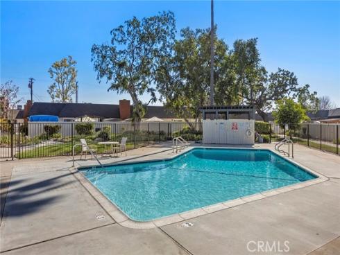 1330  Victoria  C , Fullerton, CA