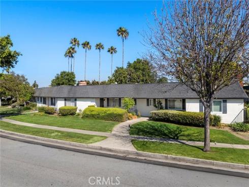 1330  Victoria  C , Fullerton, CA