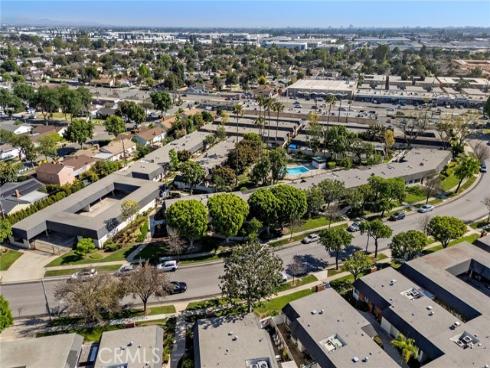 1330  Victoria  C , Fullerton, CA