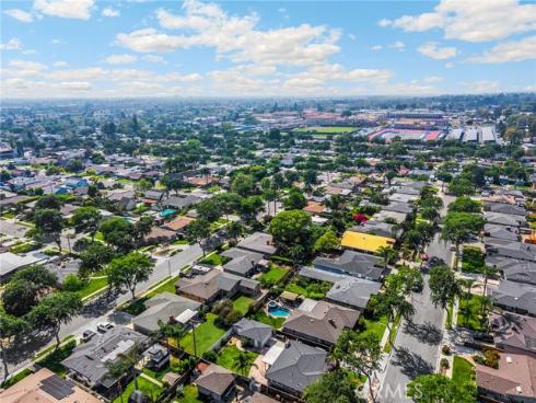 1001  Nutwood  , Fullerton, CA