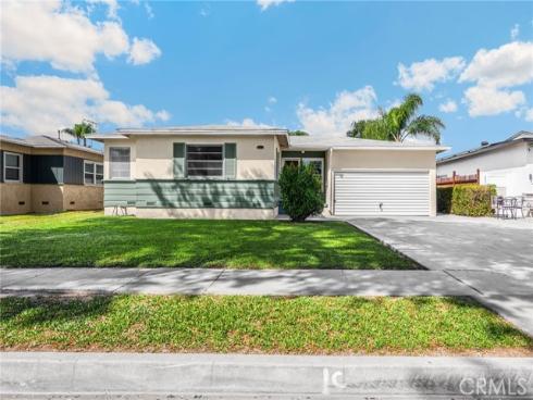 1001  Nutwood  , Fullerton, CA