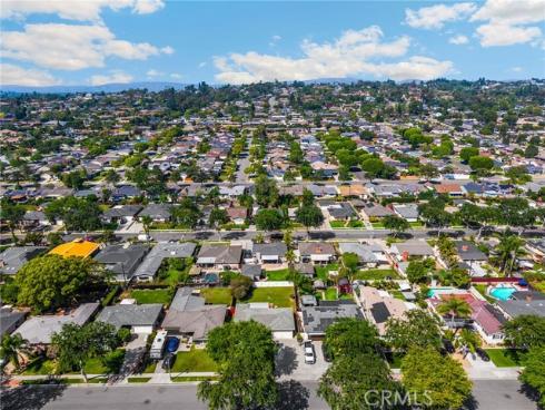 1001  Nutwood  , Fullerton, CA