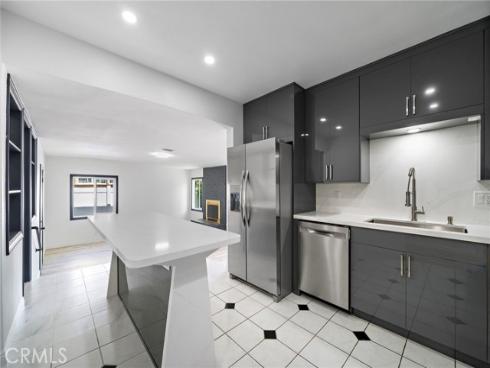 408  Diana  , Fullerton, CA