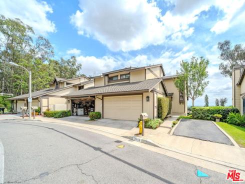 2366  Applewood  47  Circle, Fullerton, CA