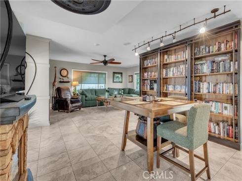 959  Rodeo  , Fullerton, CA